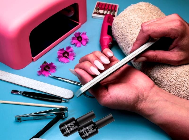 how do you apply black gel nail polish