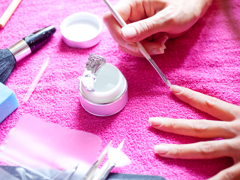 How do you remove glitter gel nail polish