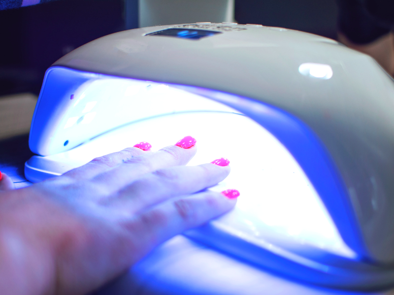 How to do holographic nails