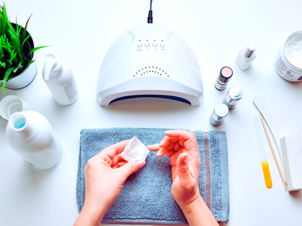 How Long Do I Leave My Nails Under UV Light?